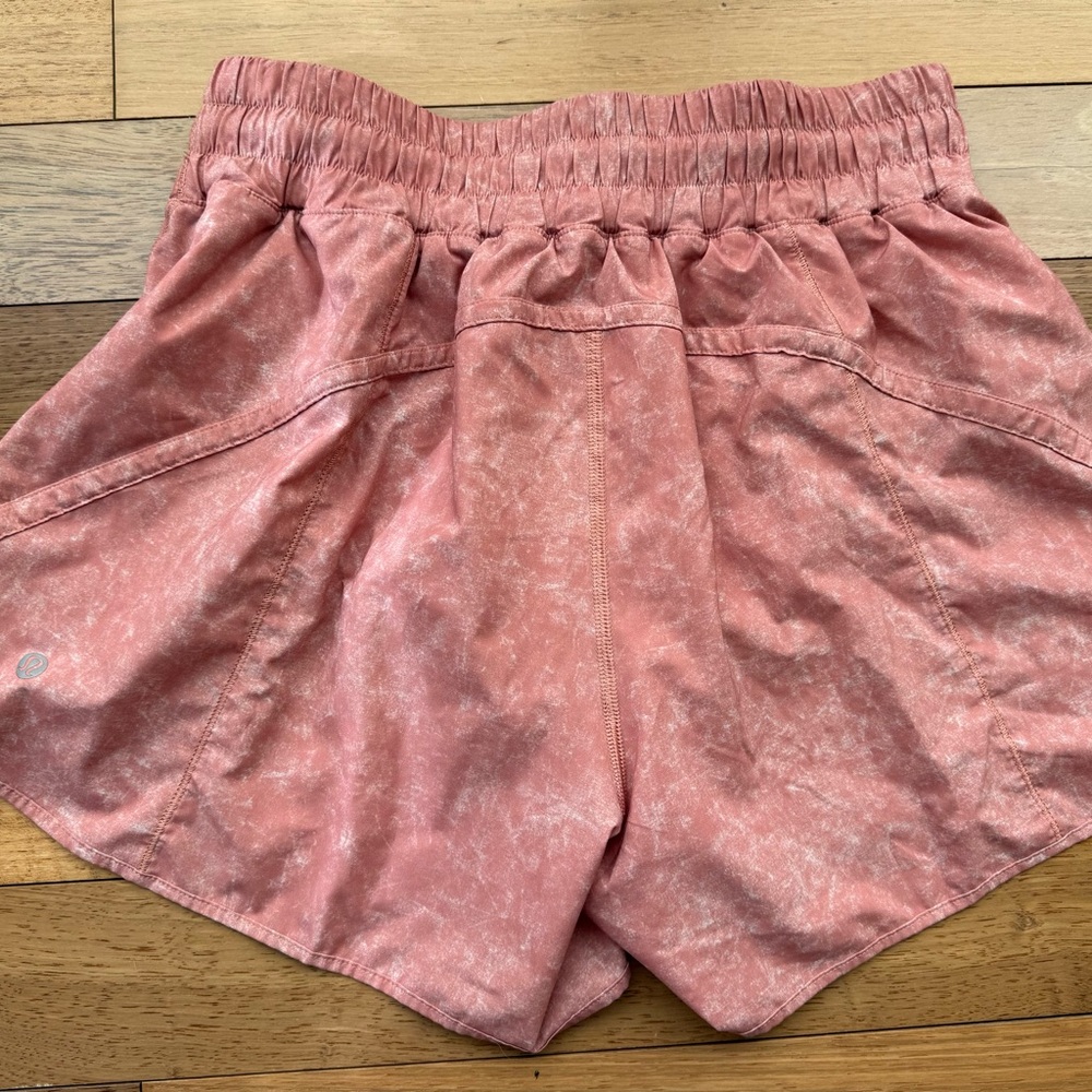 Lululemon Track That Mid-Rise Lined Short
5" Gravel Dust Pink Savannah Multi - Picture 3 of 8